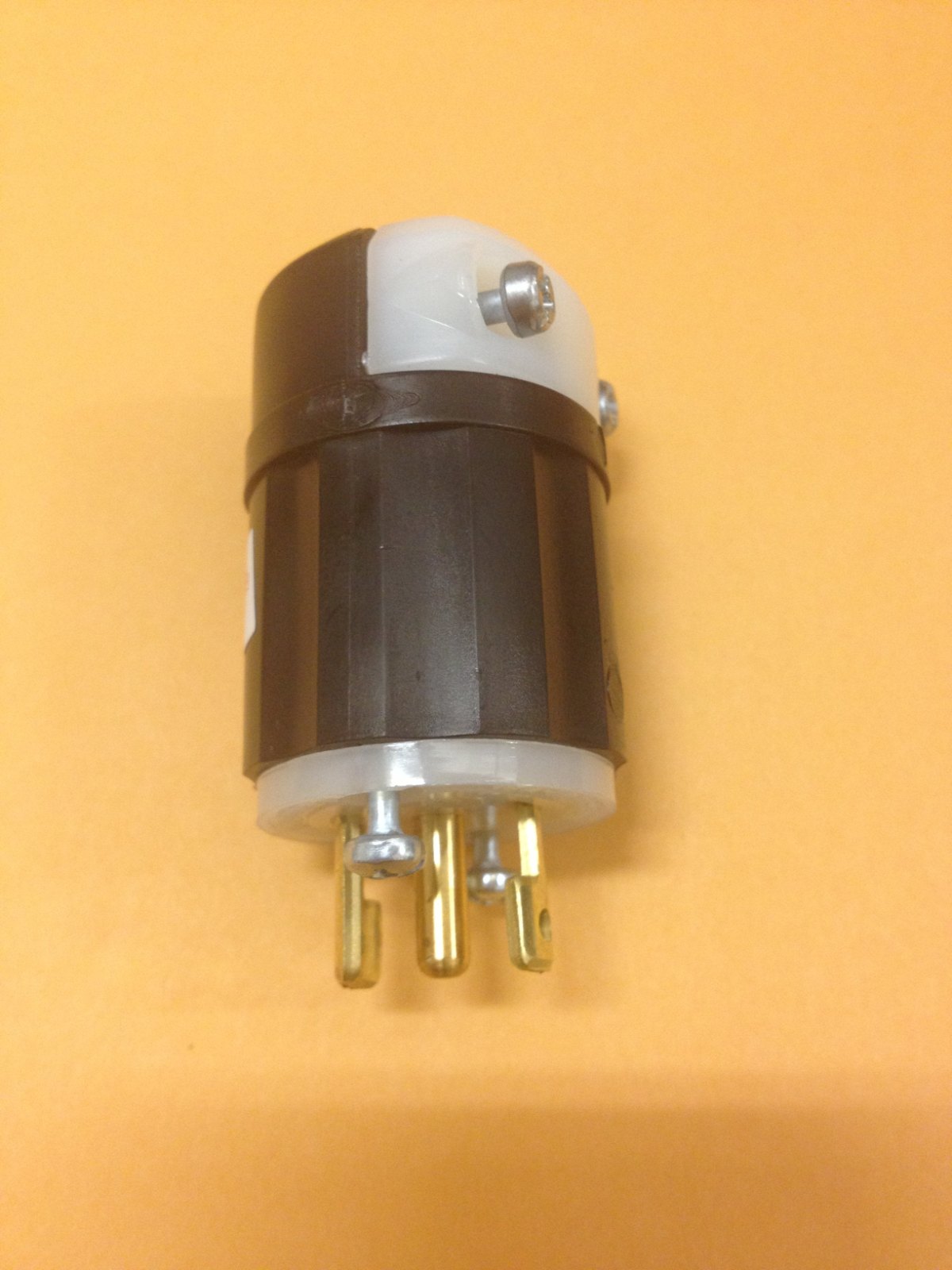 MT-1071 - Nozzle, Electrical Connector, Twist-Lock Male Plug